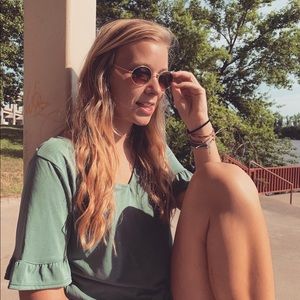 Meet your Posher, Julia